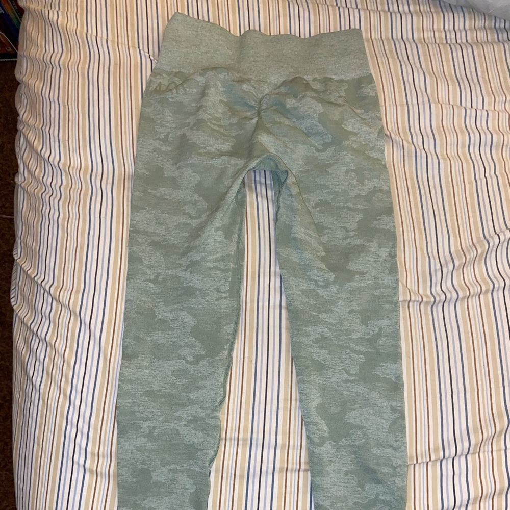 Gymshark camo leggings!